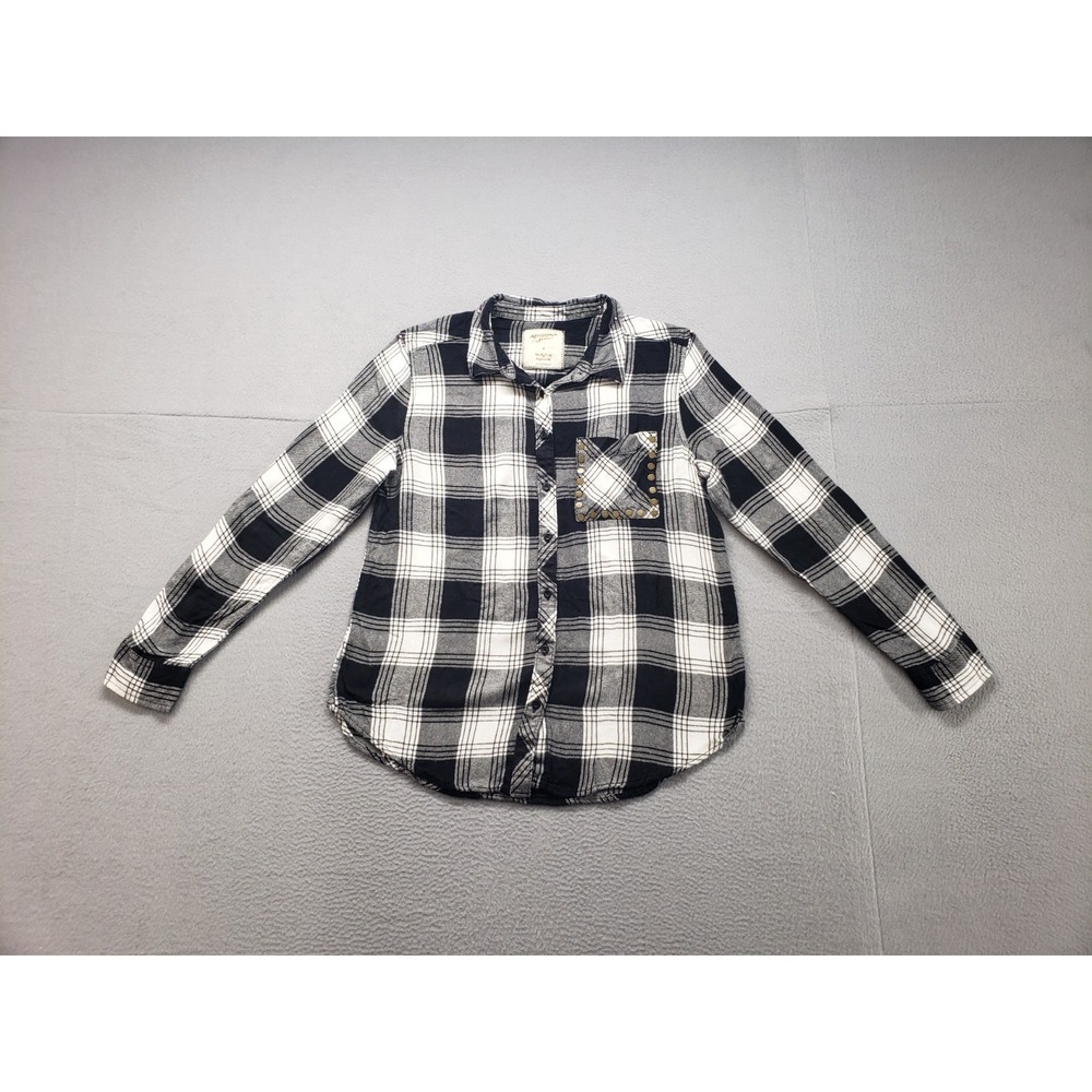 Arizona Women Shirt M Black Plaid Boyfriend Fit Long Sleeve Button Down Collared